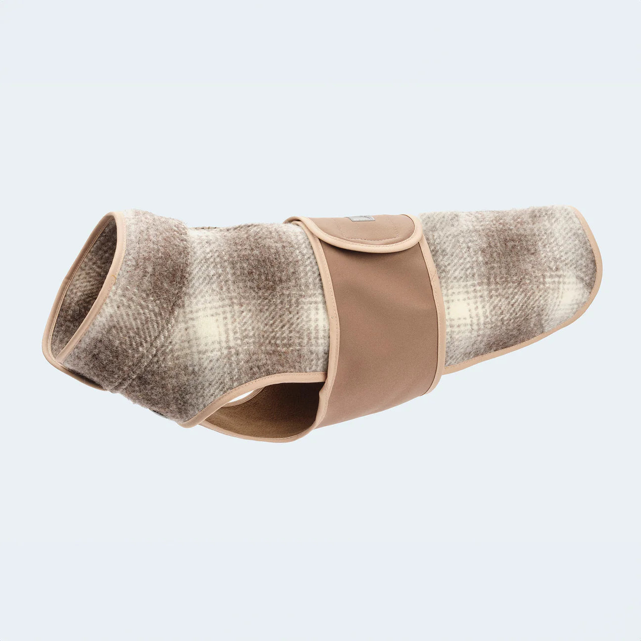 Karo Braun gemusterter Hunde Lodenmantel von Leopold’s Finest – warme Hundekleidung aus Lodenstoff und Softshell für klein und mittelgroße Hunde.