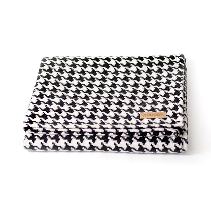 Nachhaltige Hundedecke - aus Wolle - Schwarz/Weiss