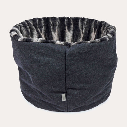 Kuschelsack für Hunde Loden  - ein kleines Versteck für große Kuschelfans