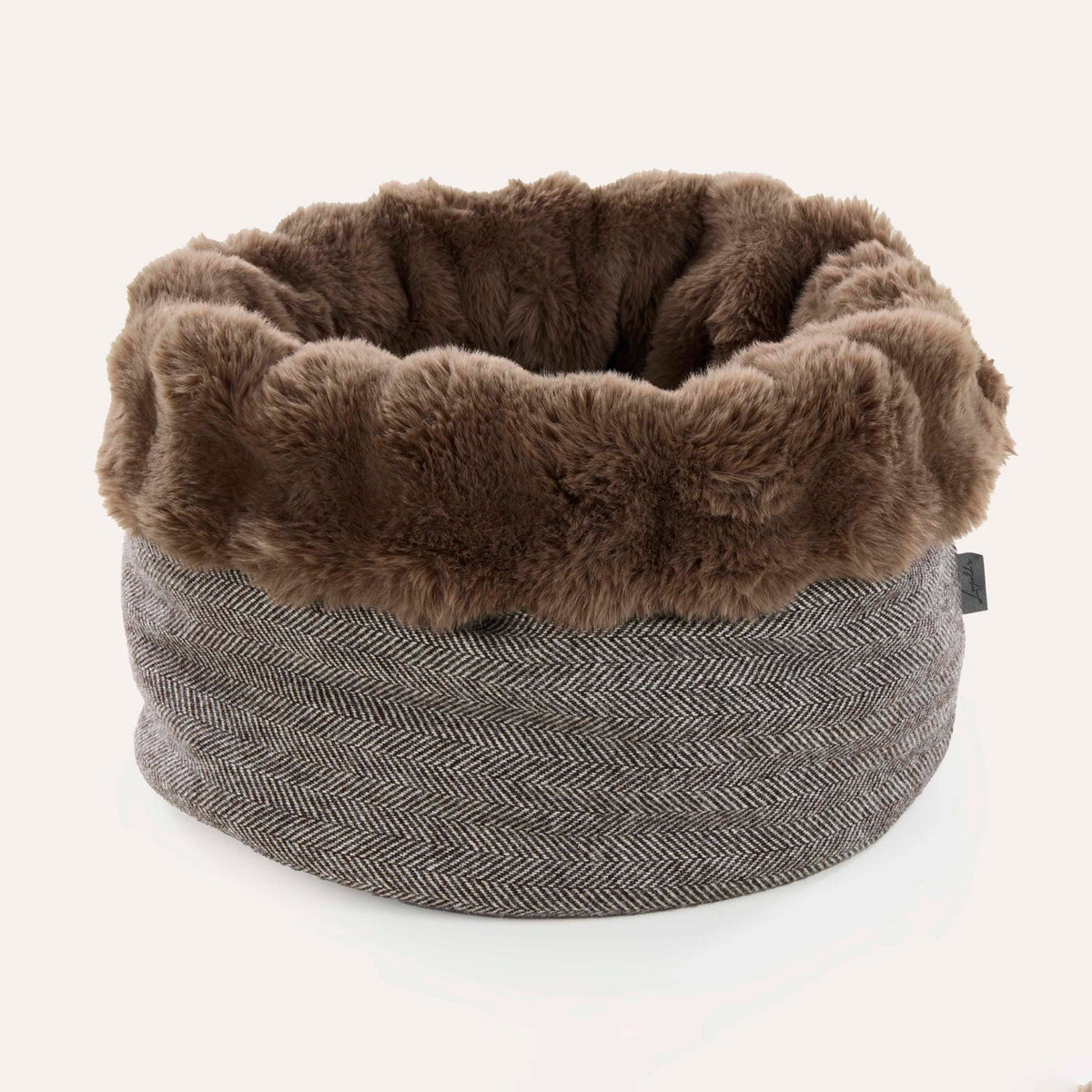 Kuschelsack für Hunde Loden  - ein kleines Versteck für große Kuschelfans