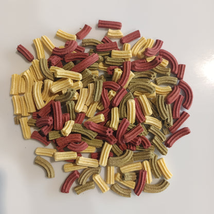 Getreidefreie Hundekekse in den Geschmacksrichtungen Parmesan, Spinat und Tomate