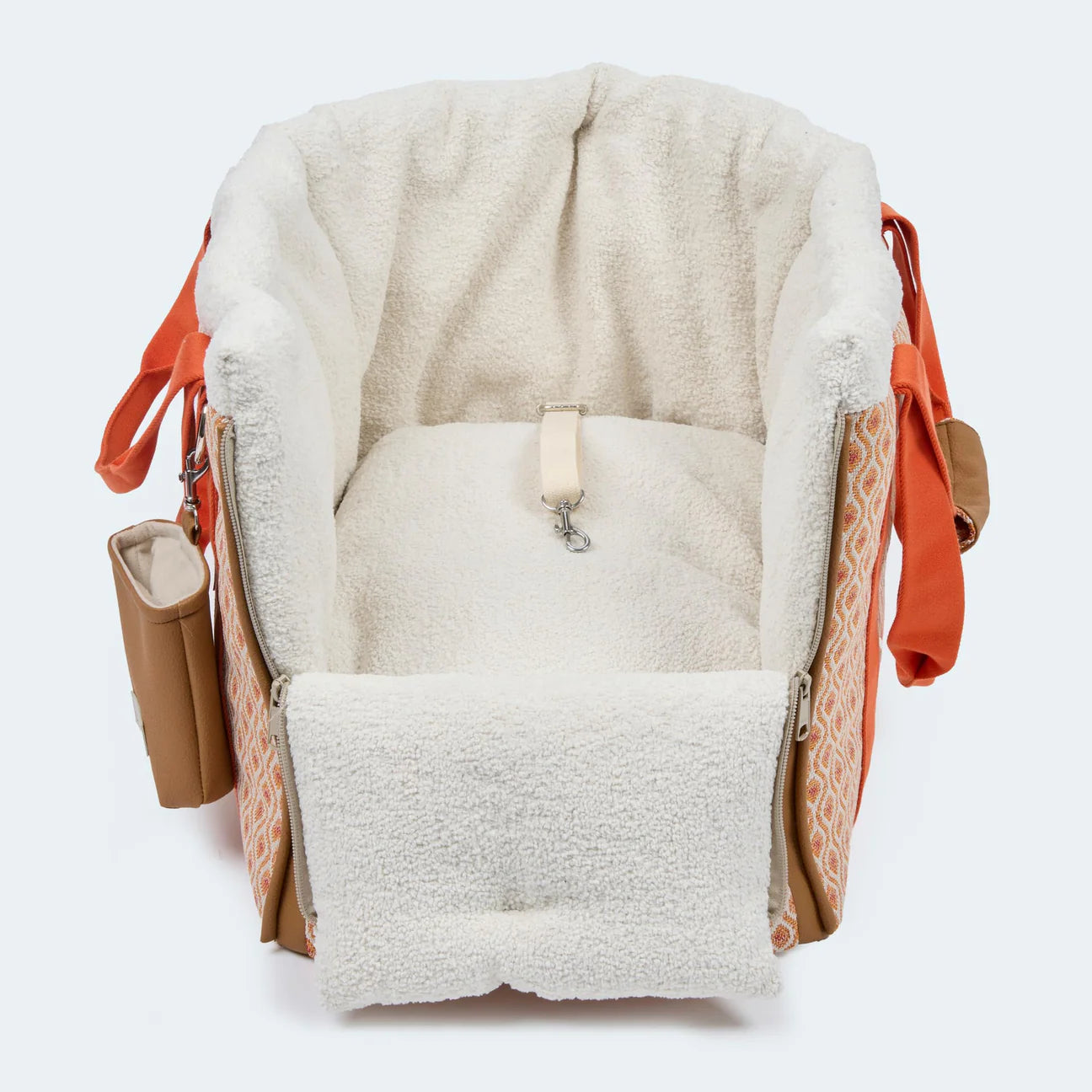 Leopold's Finest Hundetasche Santorini für Dackel und kleine Hunde in orange. Vorderansicht geöffnet