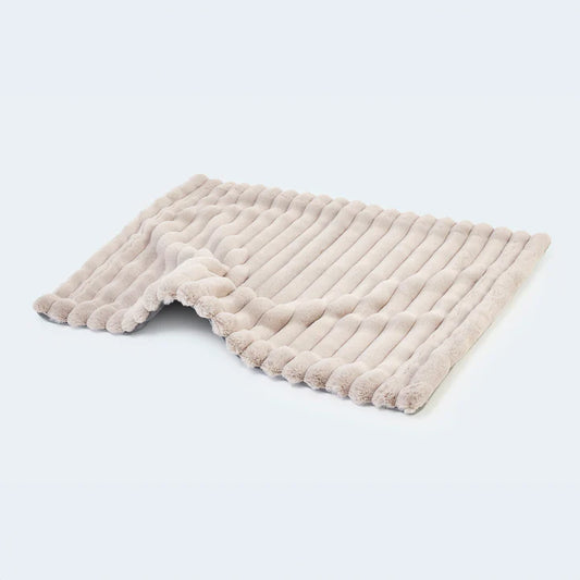 Gemütliche Hundedecke aus Webpelz von der Marke Leopolds. 