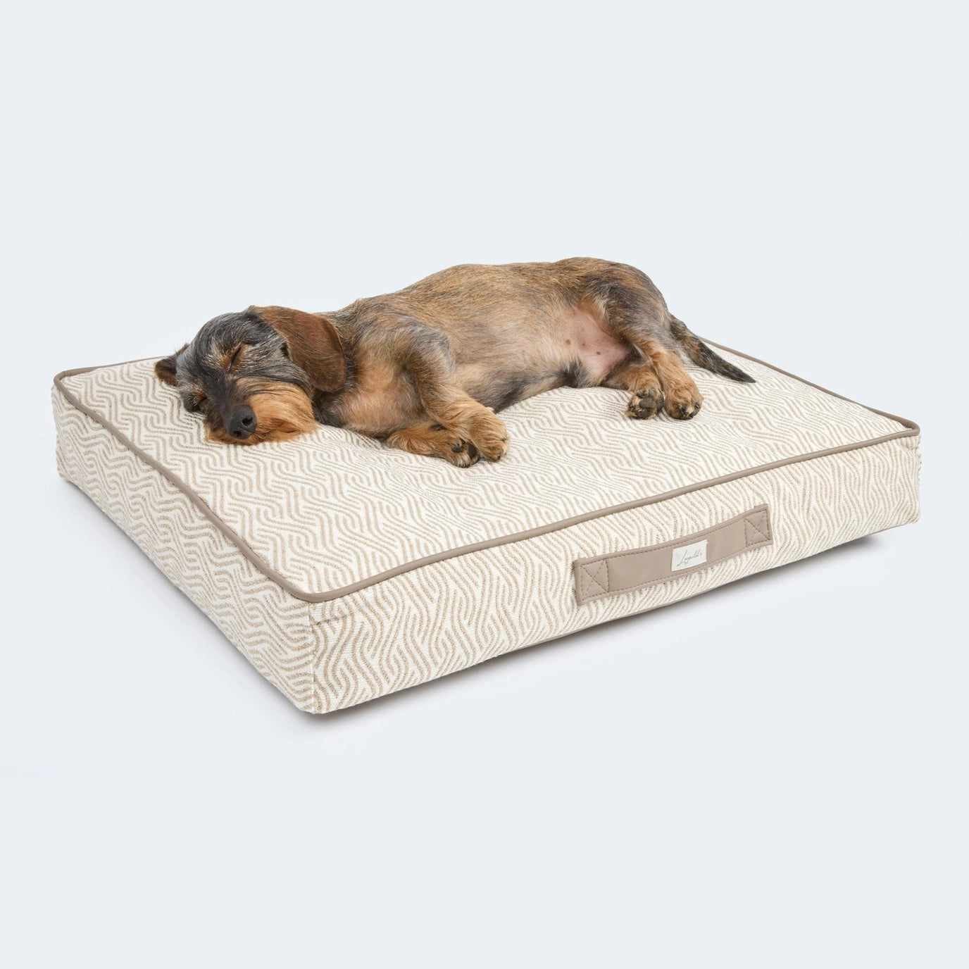 Orthopädisches Hundekissen von Leopolds Finest. Modell Toscana in der Farbe beige.