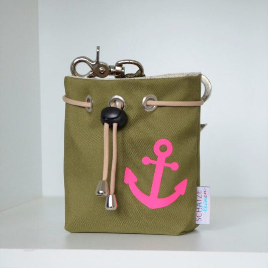 Leckerliebeutel olive Anker weiß & pink & orange