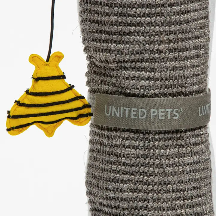 Katzenkratzbaum für Tischbeine in Form einer Gänseblume.